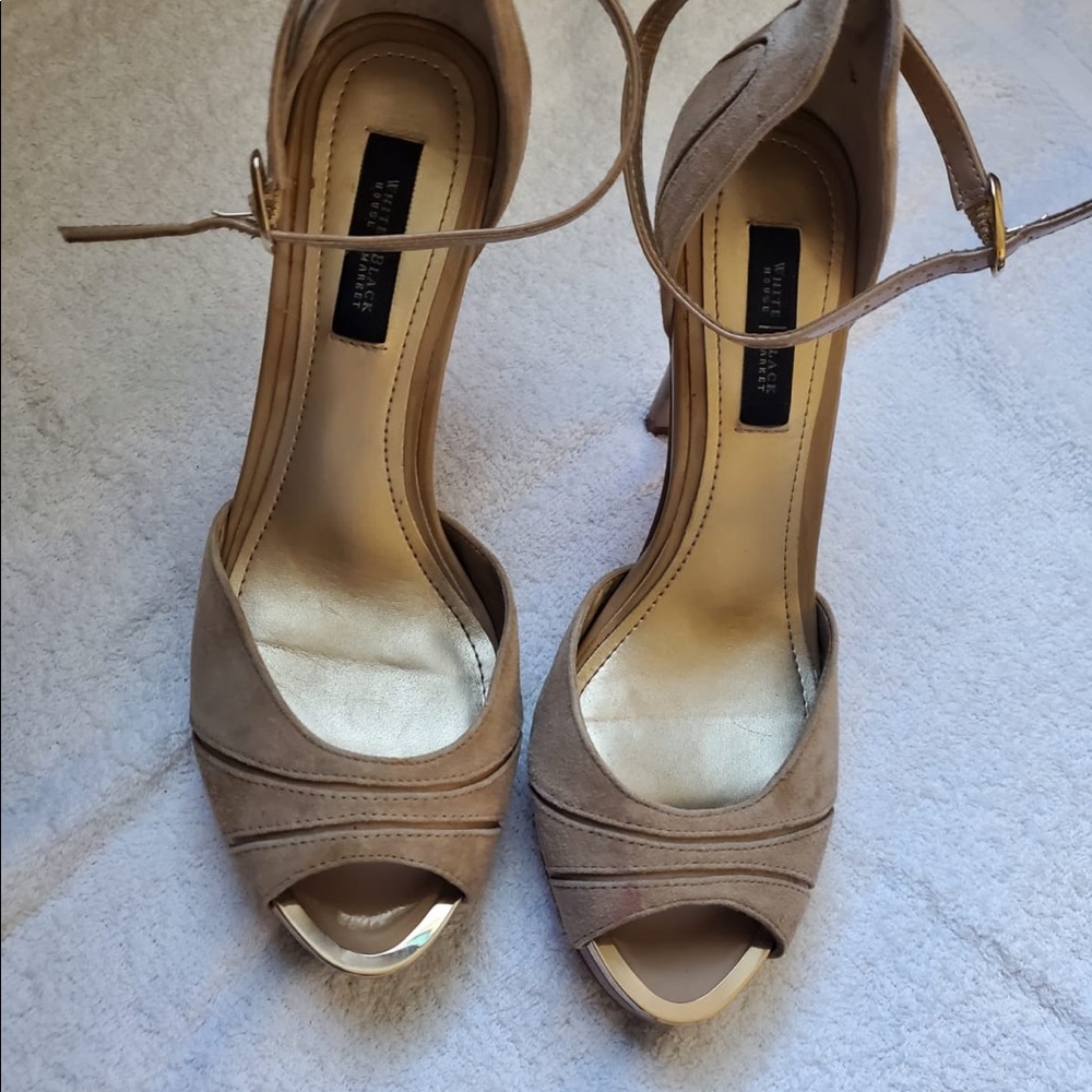 Woman’s shoes